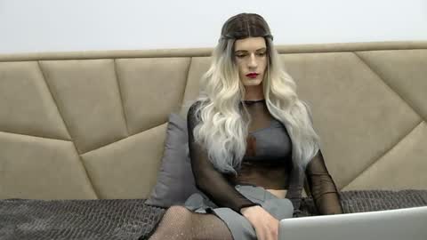 Snapshot of carla_rosson chatting on 05.13.26 sexy online show from 05.13.26