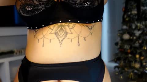 Snapshot of carla_secretary chatting on 12.04.25 carla_secretary online show from 12.04.25