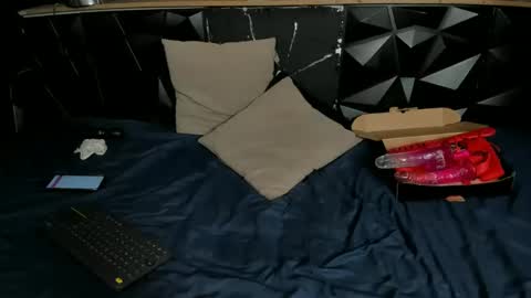 Snapshot of carlamarrinson chatting on 02.22.25 carlamarrinson online show from 02.22.25