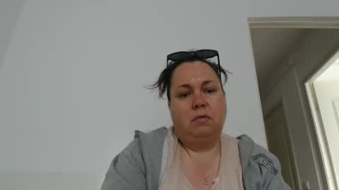 Snapshot of carlaruth chatting on 04.13.26 Carlaruth online show from 04.13.26