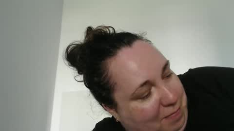 Snapshot of carlaruth chatting on 05.23.26 Carlaruth online show from 05.23.26
