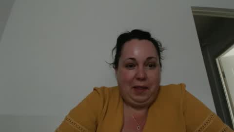 Snapshot of carlaruth chatting on 05.29.26 Carlaruth online show from 05.29.26