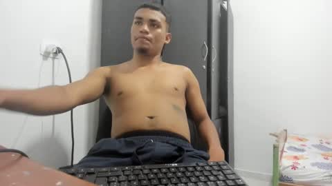 Snapshot of carlitosex09 chatting on 12.30.24 master online show from 12.30.24