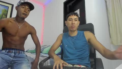 Snapshot of carlitosex09 chatting on 01.12.25 master online show from 01.12.25