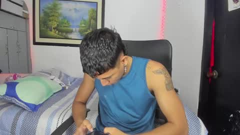 Snapshot of carlitosex09 chatting on 01.12.25 master online show from 01.12.25