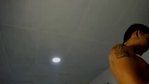 Snapshot of carlitosex09 chatting on 11.02.25 master online show from 11.02.25