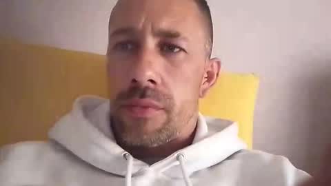 Snapshot of carlosrm440882 chatting on 04.23.26 carlosrm440882 online show from 04.23.26