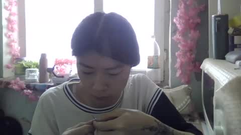 CarlyJoy online show from 10.02.25