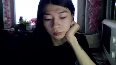 CarlyJoy online show from 10.28.25