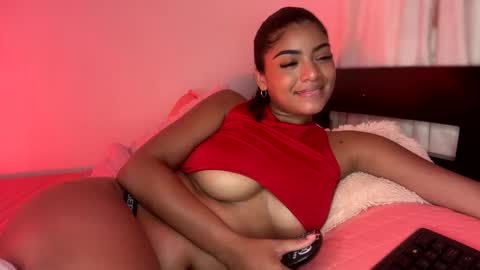 Littlecarly  online show from 02.11.25