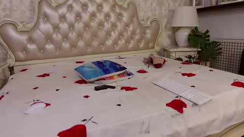 CarmellaAngel online show from 12.15.25