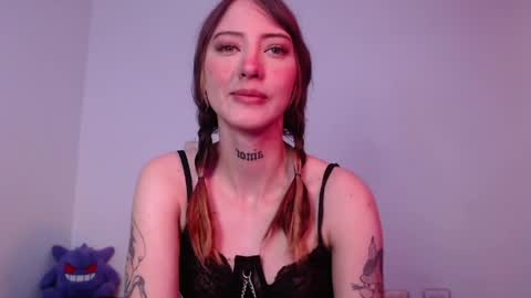 Snapshot of carmennrusso chatting on 04.02.26 carmennrusso online show from 04.02.26