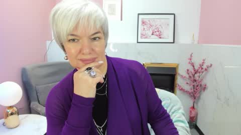 Carmen online show from 09.21.25