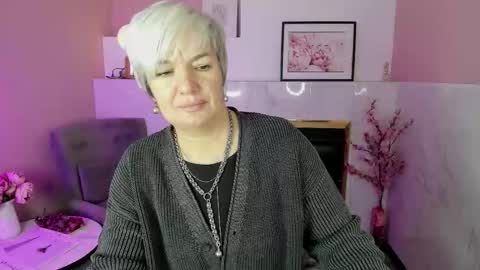 Carmen online show from 09.26.25