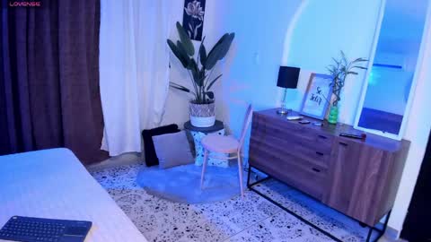 CARMILLA ROSS online show from 05.15.26