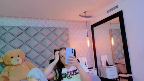 Snapshot of caro_adams1 chatting on 02.01.26 caro_adams1 online show from 02.01.26