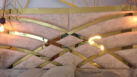 Snapshot of caro_giraldo_ chatting on 10.29.25 caro_giraldo_ online show from 10.29.25