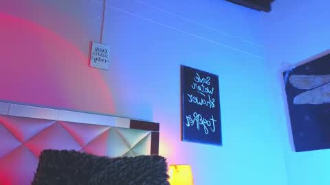 Carolina   online show from 12.18.24