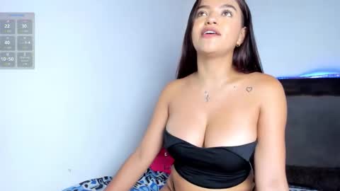 Snapshot of carol100597 chatting on 02.06.26 karol online show from 02.06.26