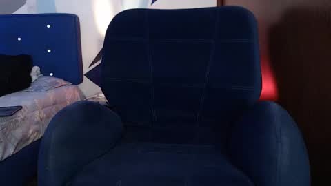 Snapshot of carolin_moore chatting on 12.08.24 Carolin Moore online show from 12.08.24