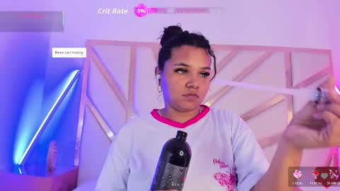 Snapshot of carolina_evannss chatting on 10.28.25 carolina_evannss online show from 10.28.25