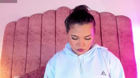 carolina_evannss online show from 02.10.26