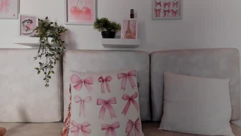 Snapshot of carolina_latinlady chatting on 03.09.25 Carolina online show from 03.09.25