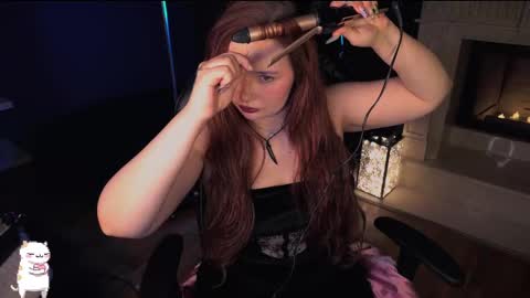 Snapshot of carolina_winter chatting on 02.14.25 Mira online show from 02.14.25