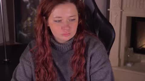 Snapshot of carolina_winter chatting on 10.10.25 Mira online show from 10.10.25