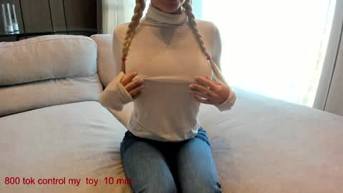 Lina.I will online 1 December   online show from 02.28.25