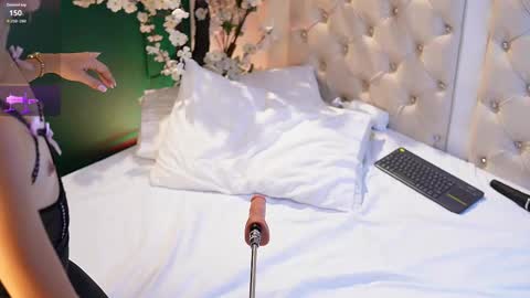 Snapshot of caroline_adams_ chatting on 03.12.26 GMT-5 1600-2230 online show from 03.12.26