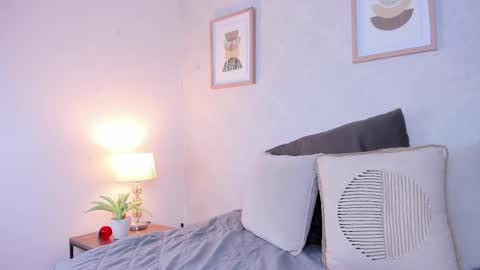  Caroline  online show from 11.20.25