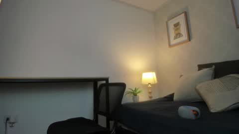  Caroline  online show from 02.06.26