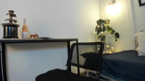  Caroline  online show from 02.14.26