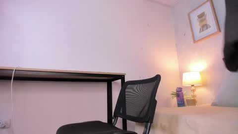  Caroline  online show from 05.13.26
