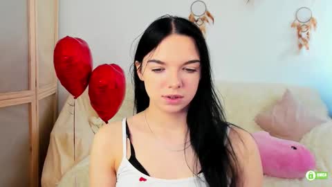 Snapshot of caroline_hey chatting on 02.18.26 Mary and Carol online show from 02.18.26