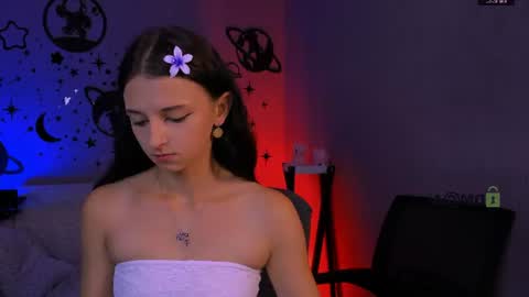 Snapshot of caroline_honeyy chatting on 07.13.26 Caroline online show from 07.13.26