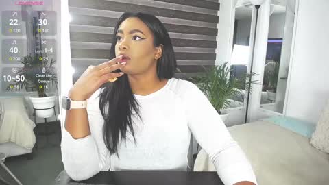 C A R O L I N E online show from 03.01.25