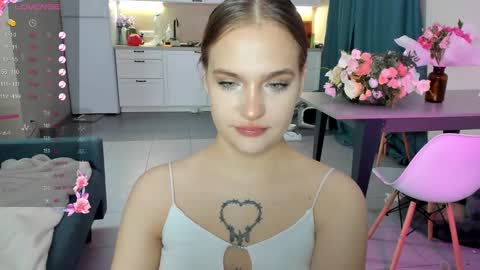 Snapshot of caroline_kiparis chatting on 12.02.24 Caro online show from 12.02.24