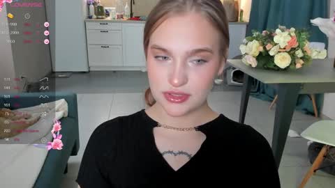 Snapshot of caroline_kiparis chatting on 12.03.24 Caro online show from 12.03.24