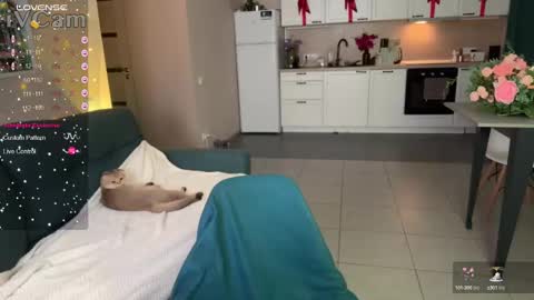 Snapshot of caroline_kiparis chatting on 01.31.25 Caro online show from 01.31.25