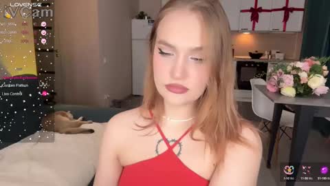 Snapshot of caroline_kiparis chatting on 02.05.25 Caro online show from 02.05.25