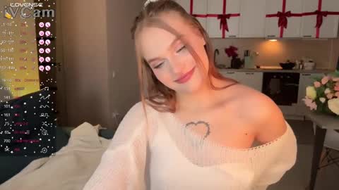 Snapshot of caroline_kiparis chatting on 02.09.25 Caro online show from 02.09.25