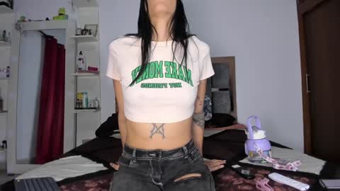 CAROLINE online show from 12.31.24