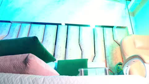 Carolina online show from 12.17.25