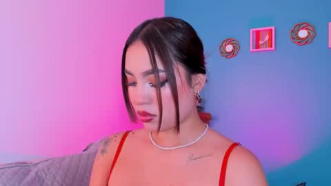 Snapshot of carolineegarcia chatting on 02.21.25 CarolineeGarcia online show from 02.21.25