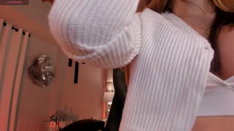 Caro online show from 11.23.25