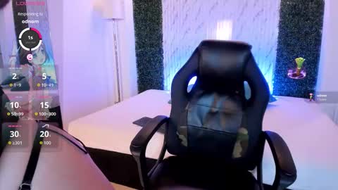 Caro  online show from 10.25.25