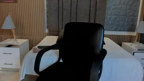 Caro  online show from 11.22.25