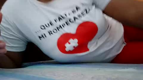 Snapshot of carolinnagomez chatting on 01.12.25 Caro online show from 01.12.25